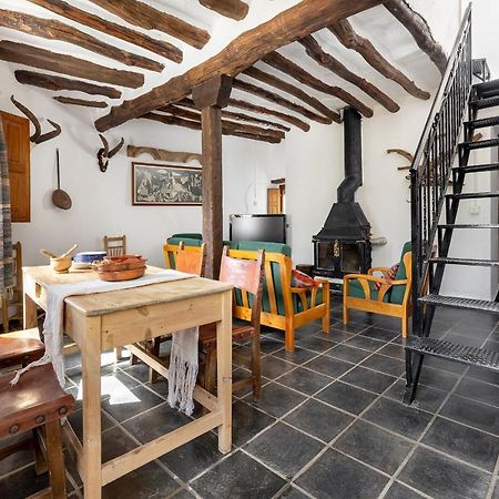 Casa Rural El Fuerte De Atabuey Trevélez Екстериор снимка