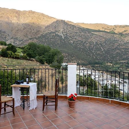 Casa Rural El Fuerte De Atabuey Trevélez Екстериор снимка