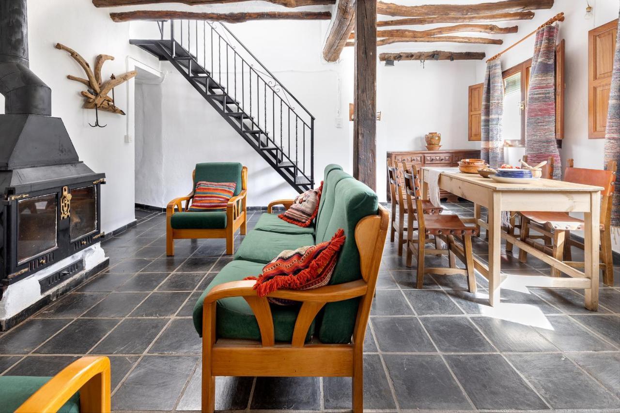 Casa Rural El Fuerte De Atabuey Trevélez Екстериор снимка