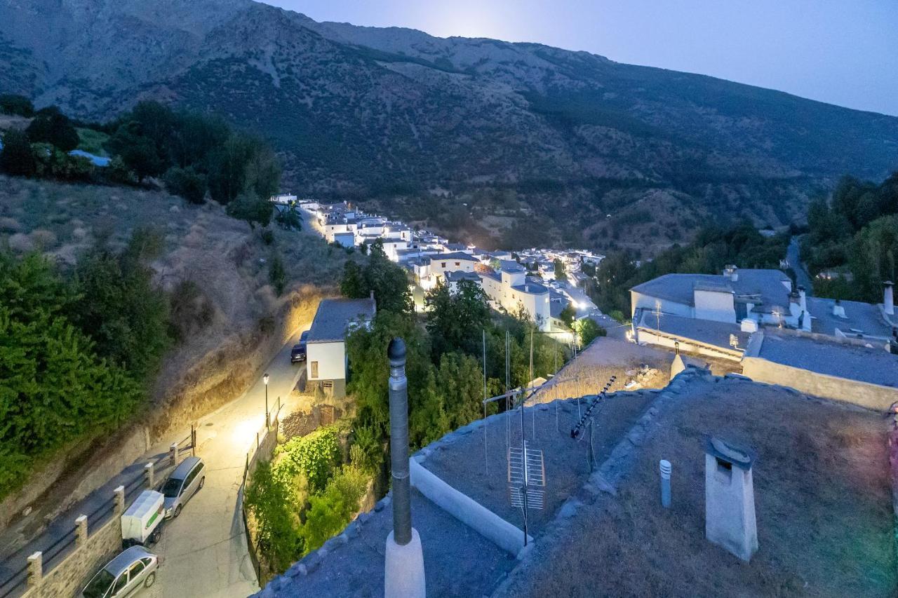 Casa Rural El Fuerte De Atabuey Trevélez Екстериор снимка