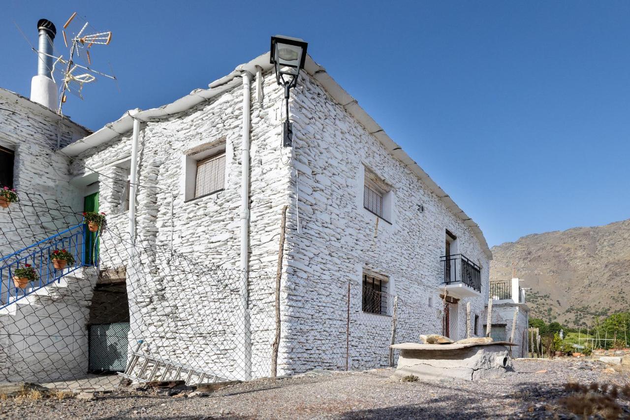 Casa Rural El Fuerte De Atabuey Trevélez Екстериор снимка