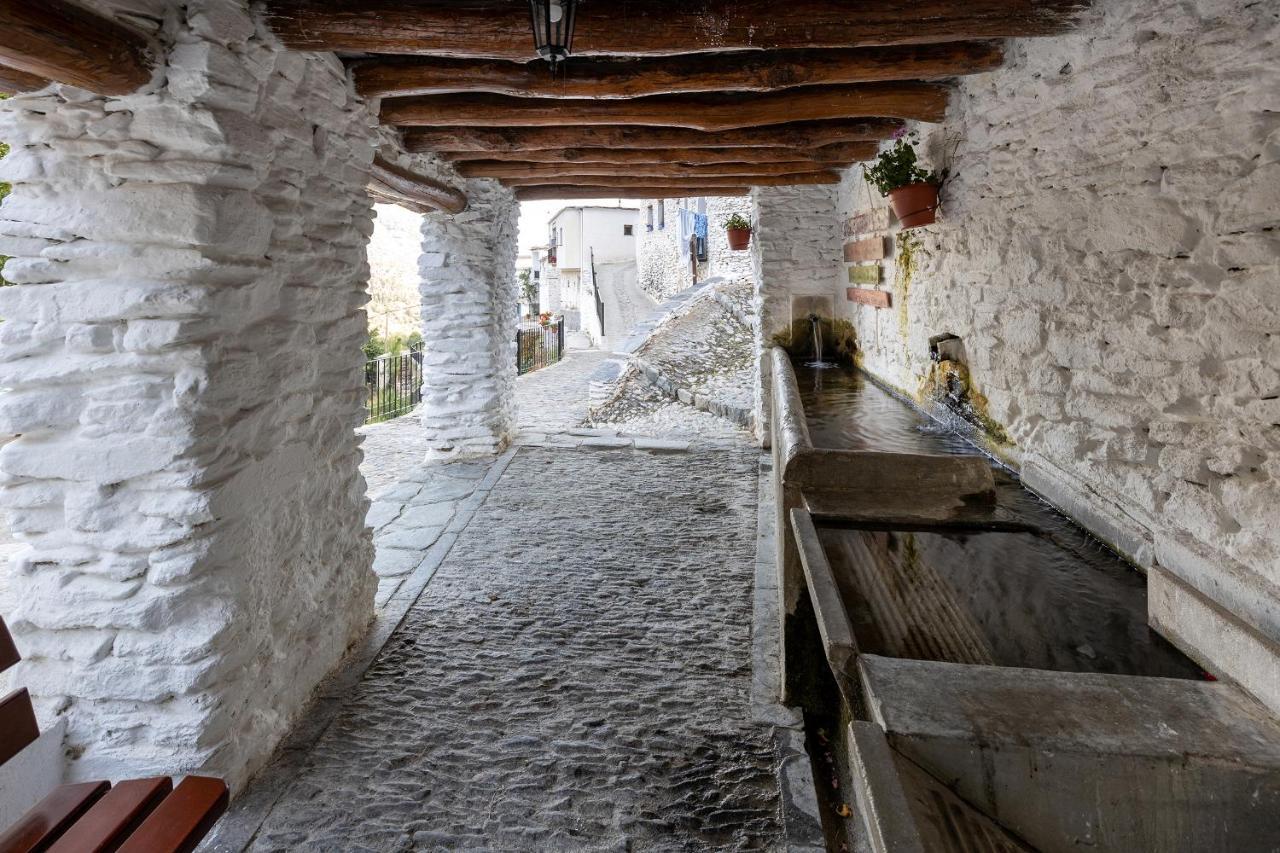 Casa Rural El Fuerte De Atabuey Trevélez Екстериор снимка