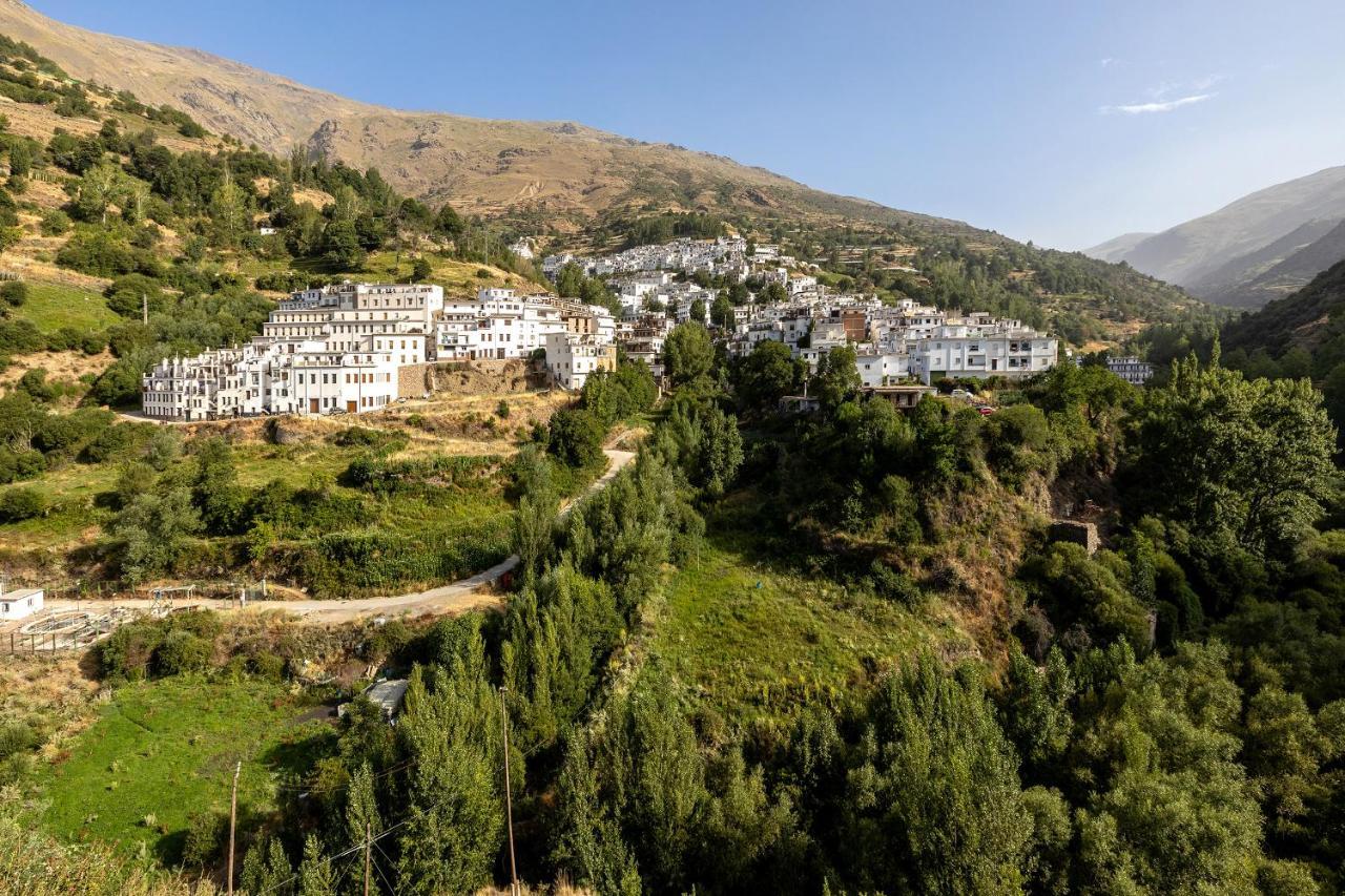 Casa Rural El Fuerte De Atabuey Trevélez Екстериор снимка